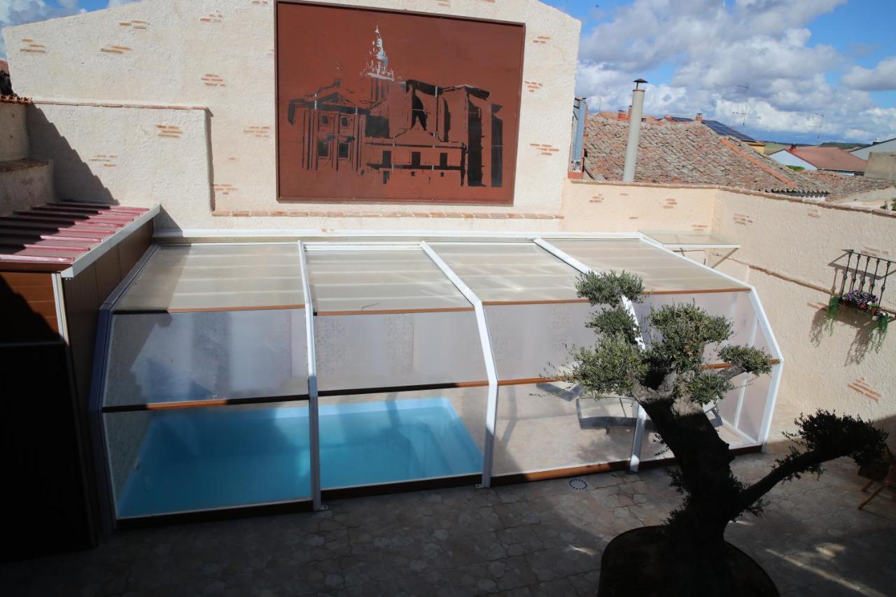 Casa Ruina Guest House Nava del Rey Exterior photo